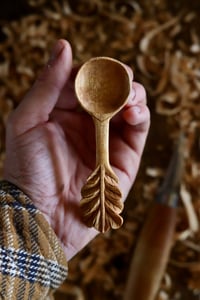 Image 4 of . Oak Leaf Handle Scoop 