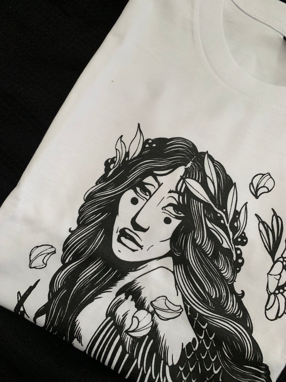 “Hawk lady” tee