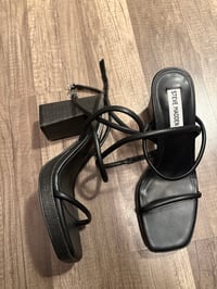 Black Steve Madden textured heels 