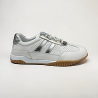 Image 1 of ROAMERS SIMBA WHITE/SILVER