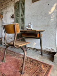Image 4 of L’ancien bureau d’écolier 