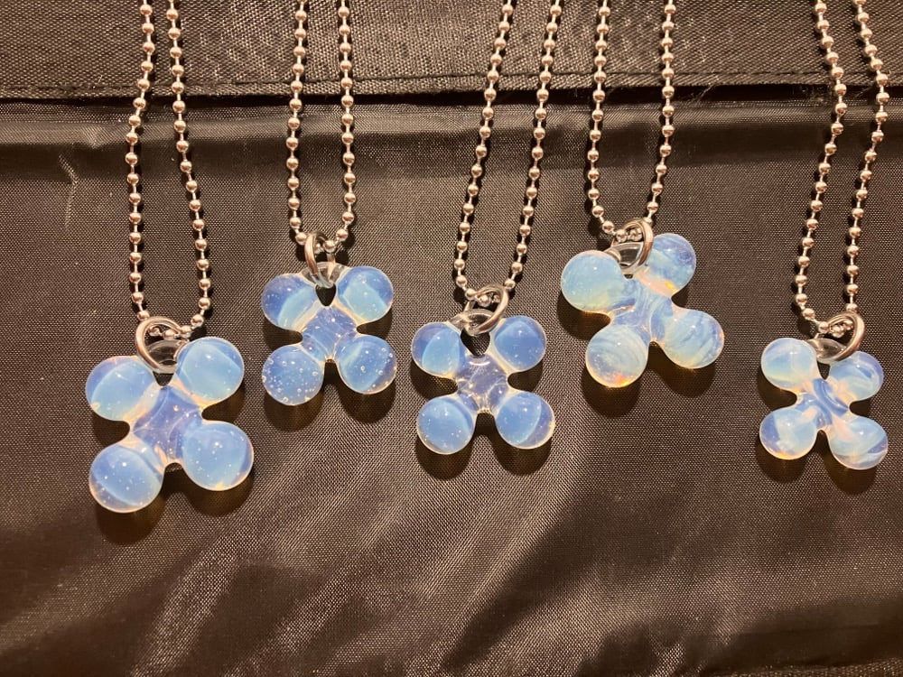 Image of opaline clovers