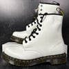 DR DOC MARTENS 1460 WOMENS SMOOTH LEATHER LACE UP BOOTS SIZE 8 WHITE 8 EYE SLIP RESISTANT NEW