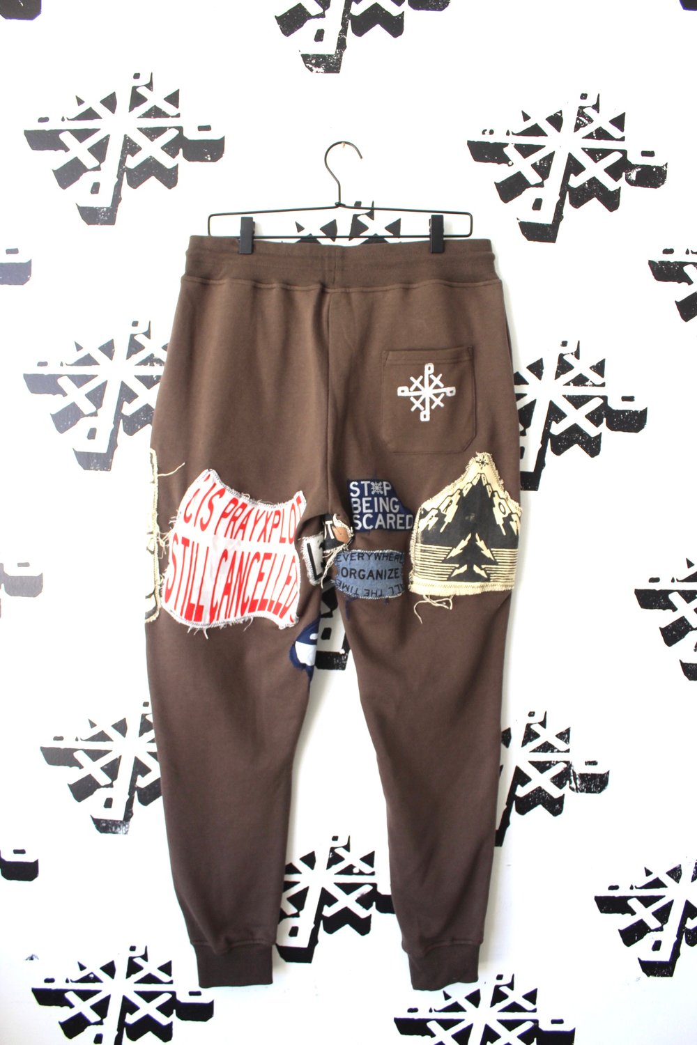 all the important parts sweatpants in brown 