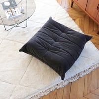 Image 1 of Pouf Togo ligne roset 