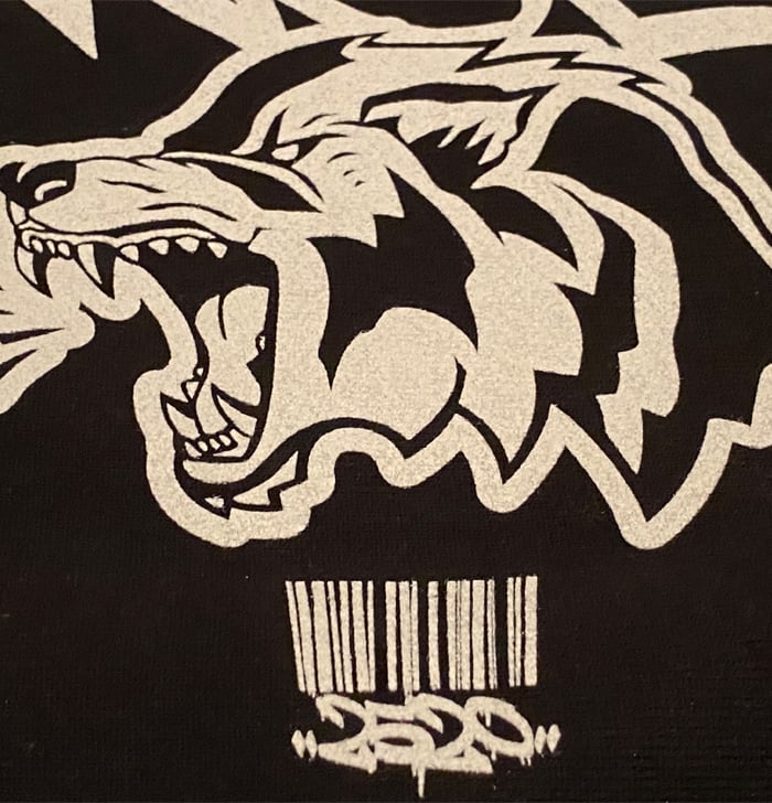 Image of 2520 X CHAMPION "QUEENS WOLF" SWEATSHIRT - BLACK