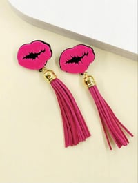 Image 2 of Hot pink lips 