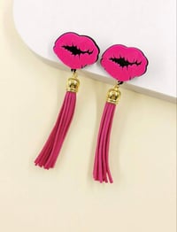Image 4 of Hot pink lips 