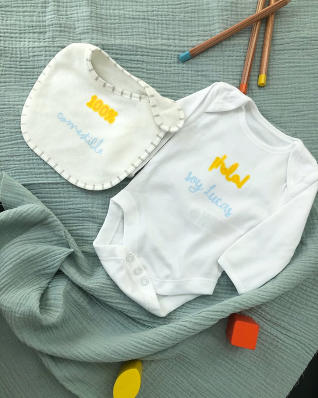 Pack bebé body + babero personalizados