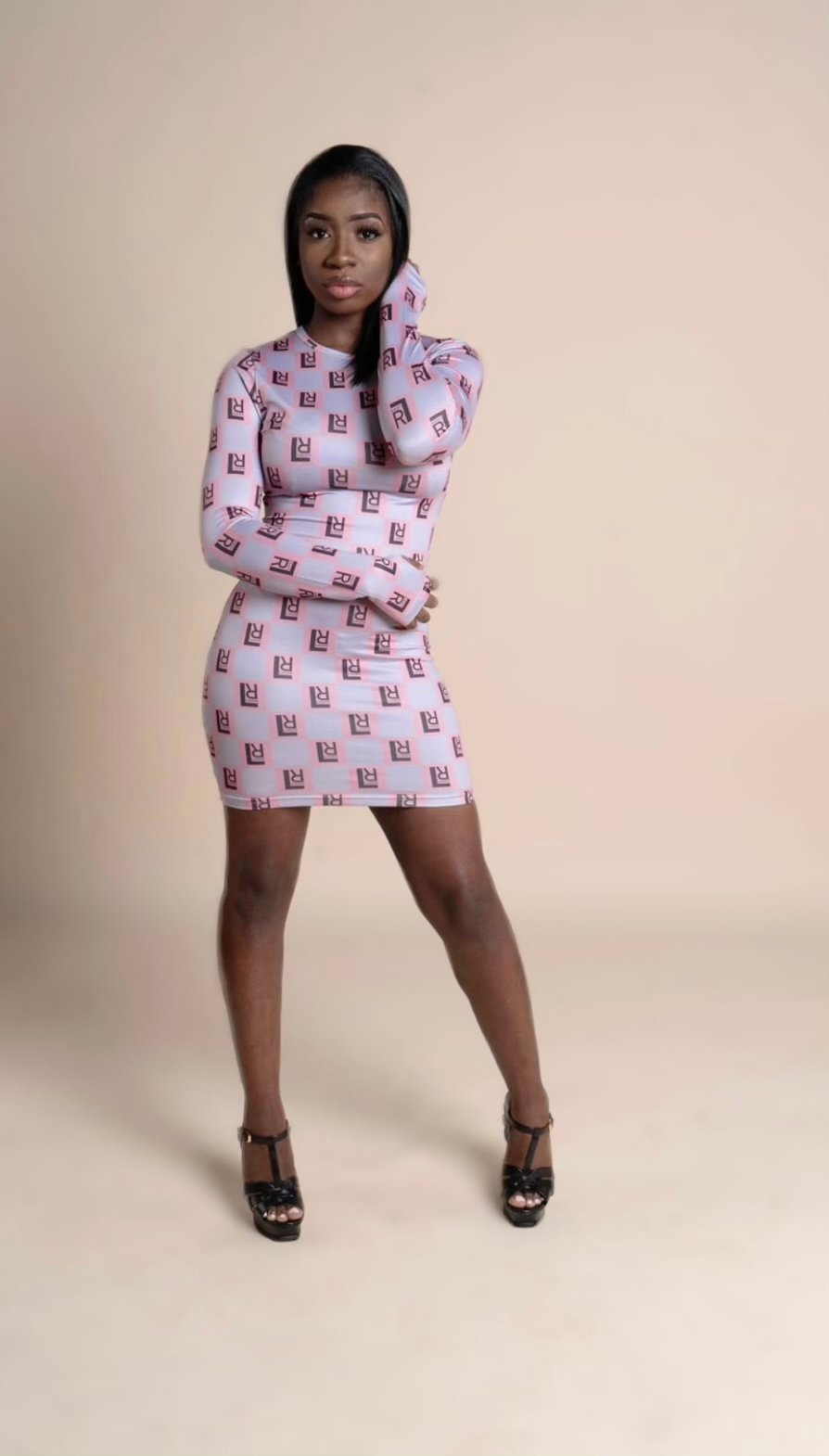 Cali Girl Dress with thumb holes LRevere