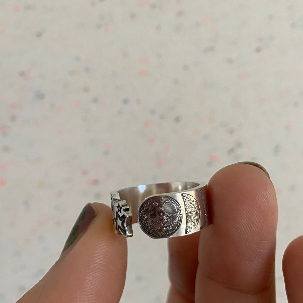 Image of Moon and stars ring