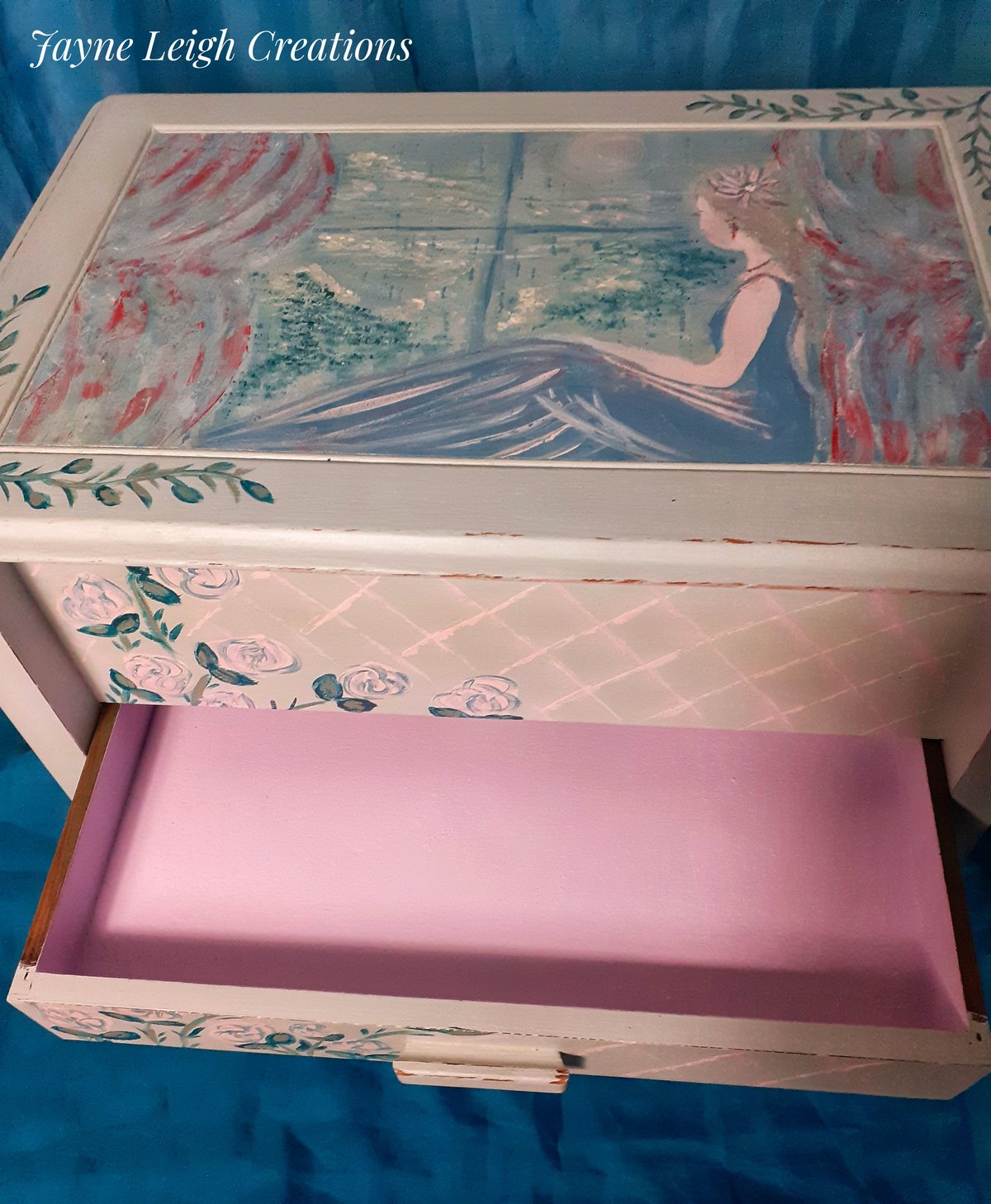 Image of Vintage Sewing Box