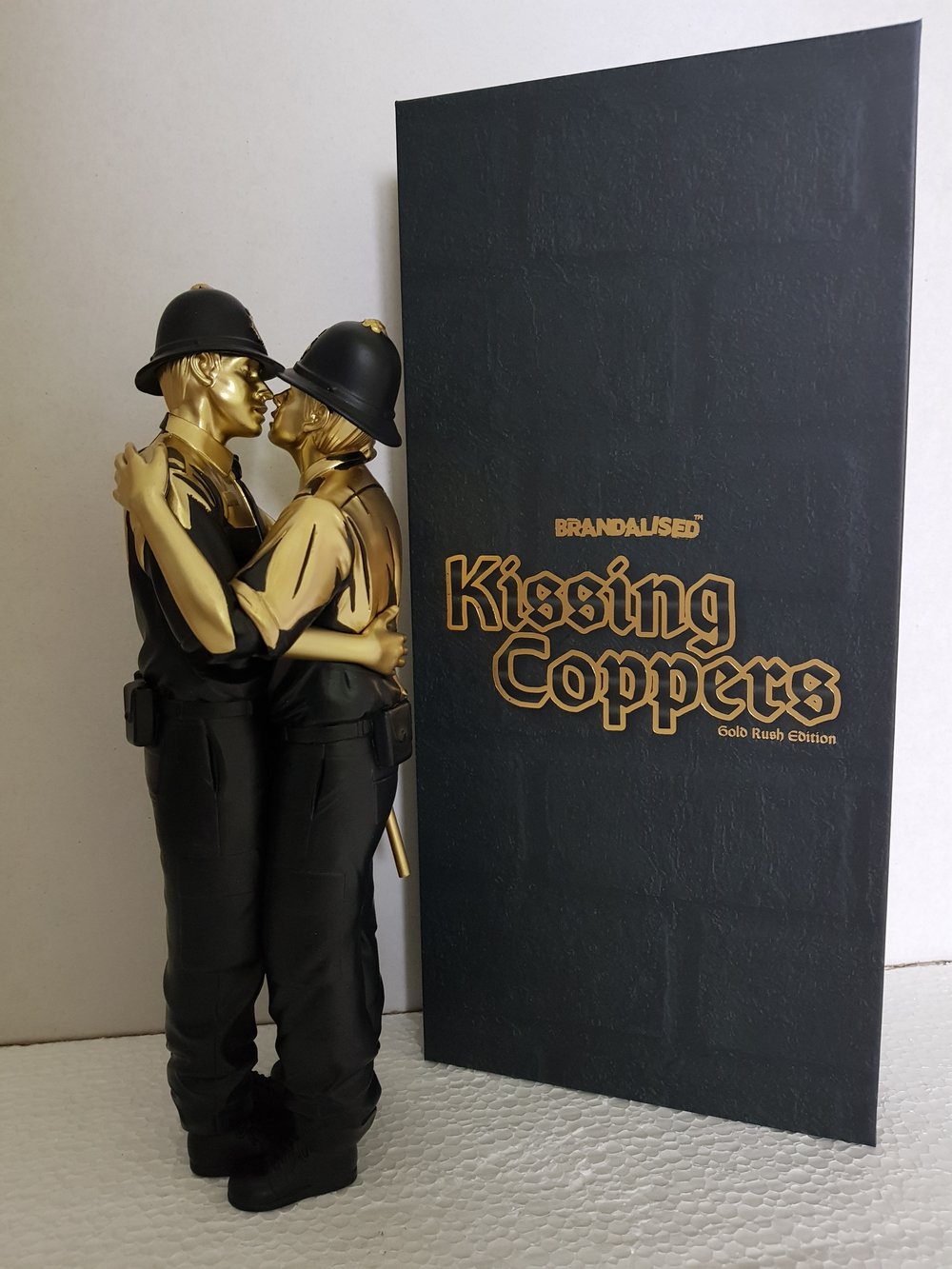 Image of KISSING COPPERS (GOLD) SCULPTURE BANKSY / BRANDALISED - BRAND NEW
