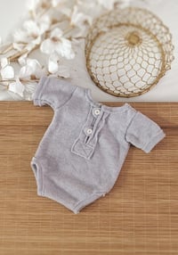 Image 1 of Newborn boys bodysuit Patrick - grey | photo props