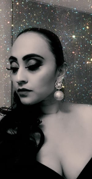 Image of Pearl Flower Earring 