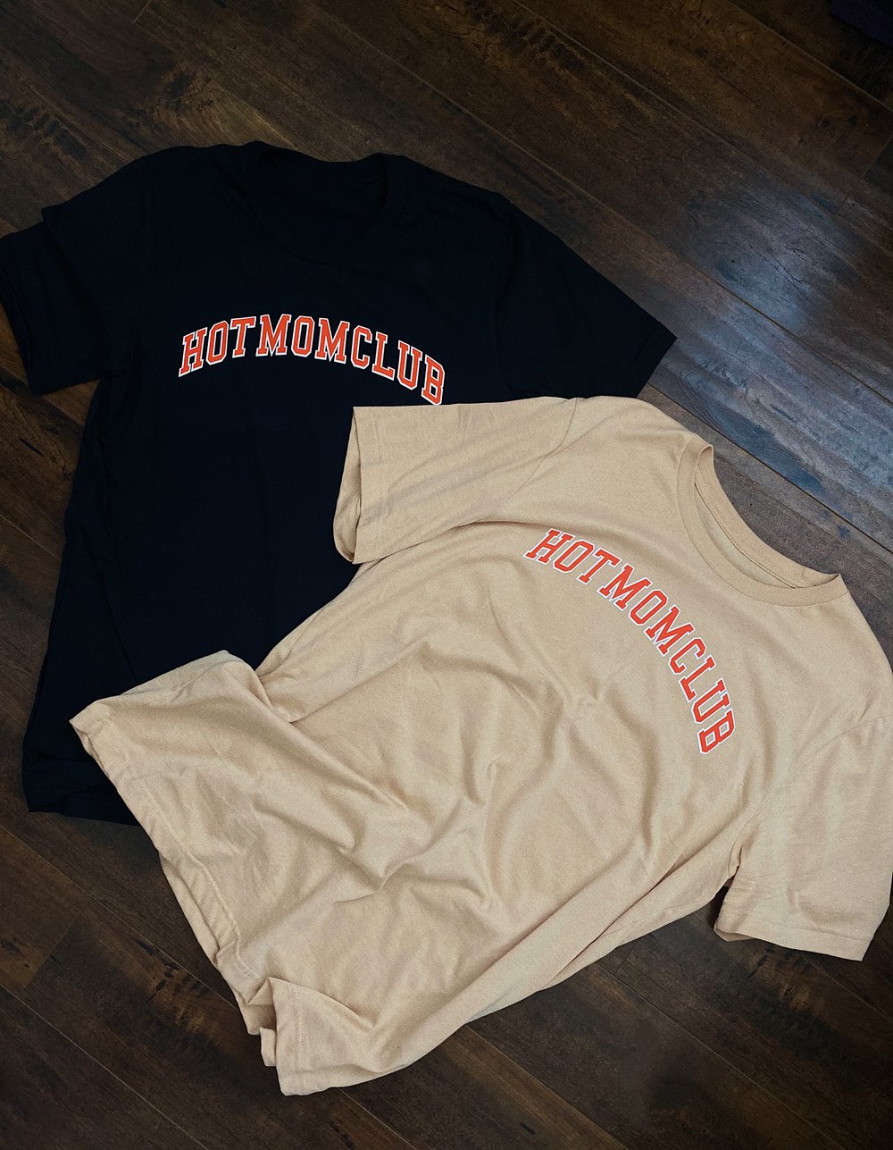 Image of HOTMOMCLUB TEE