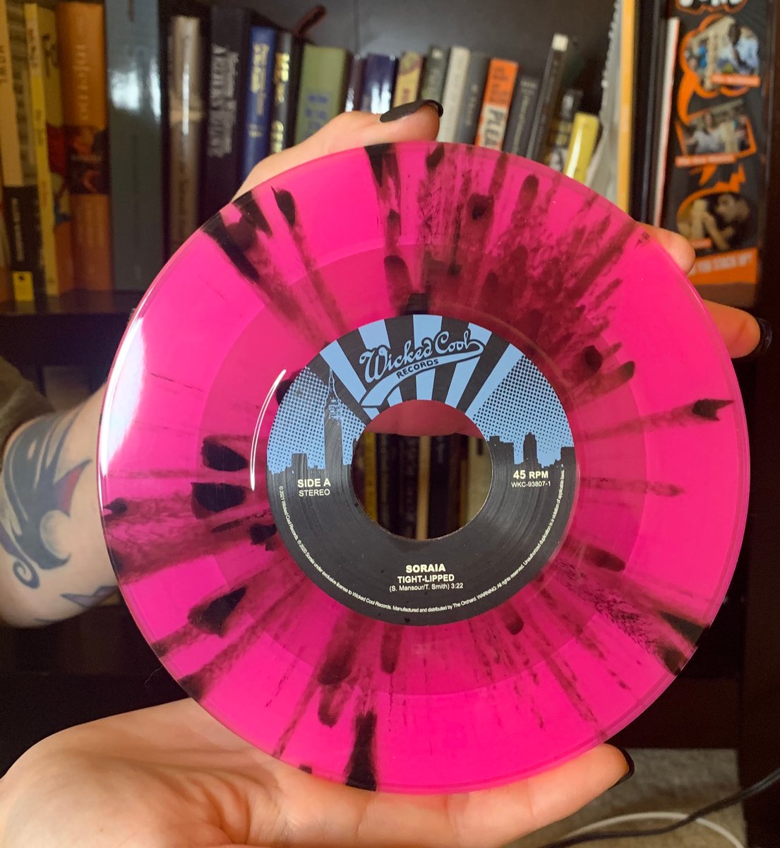 Shocking Pinks - End Of The World 7 PINK VINYL – DFA Records