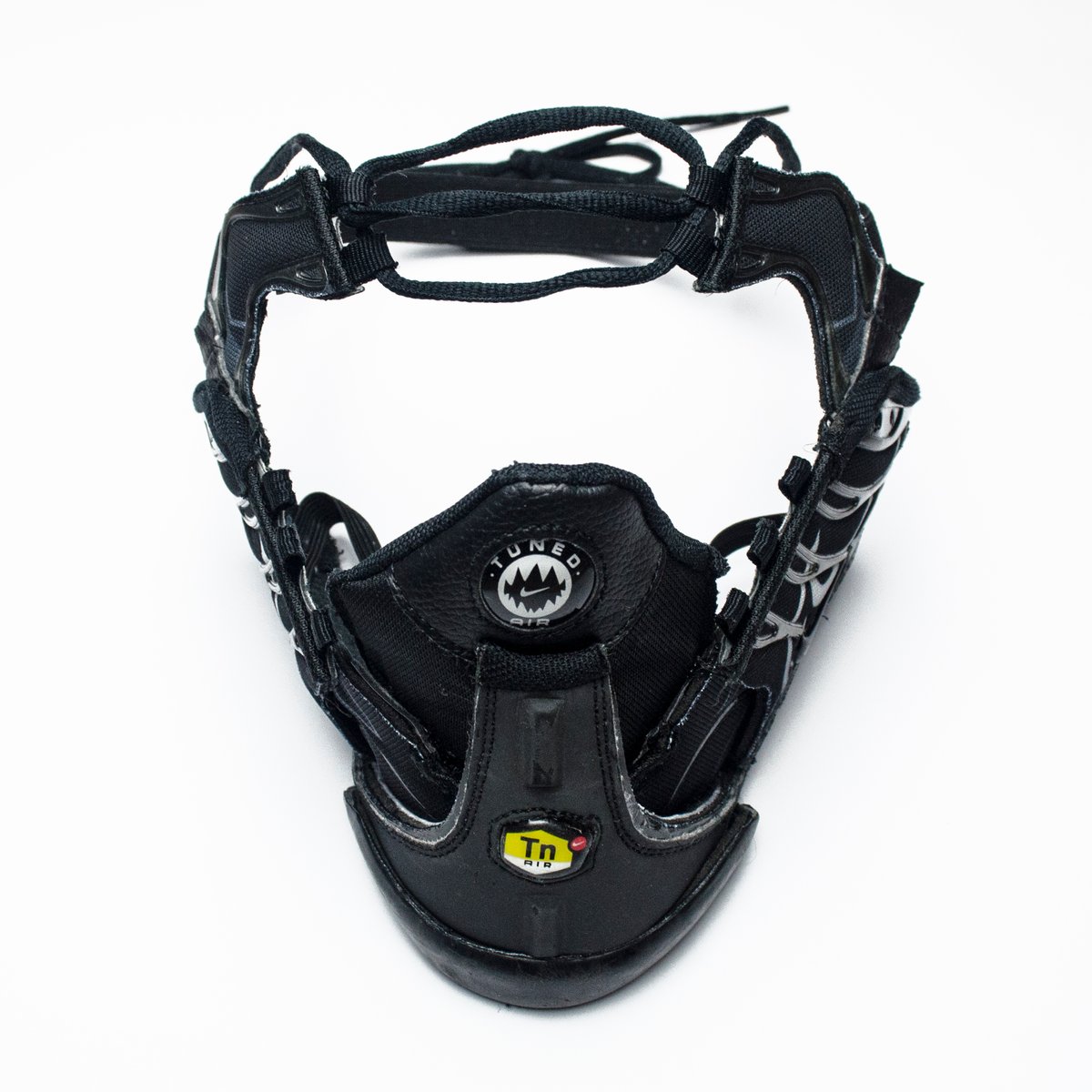 Image of SNEAKER MASK / HEAD PIECE / BLACK / WHITE / REFLECTIVE