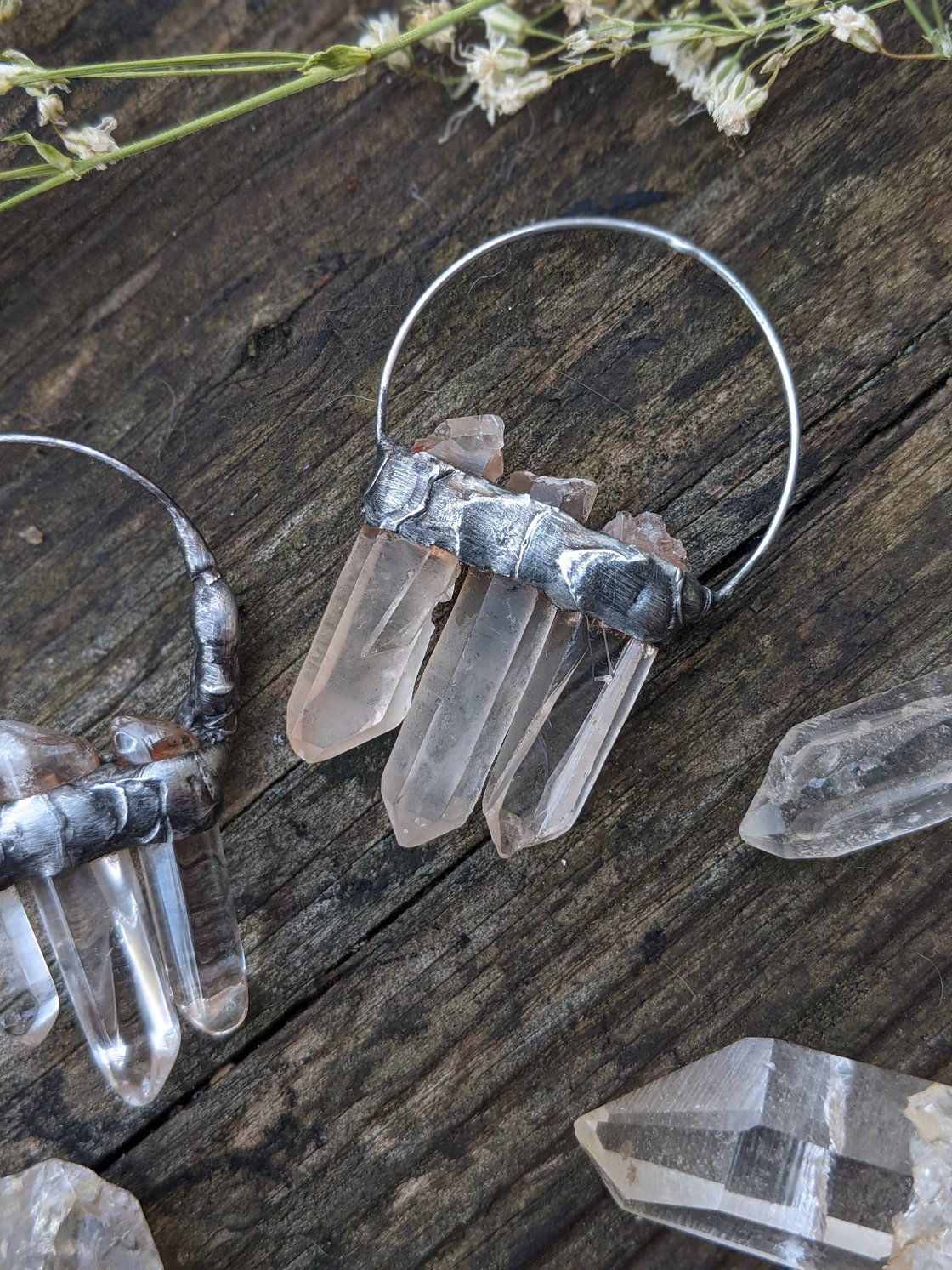 Image of Raw Quartz Trinity Necklace 