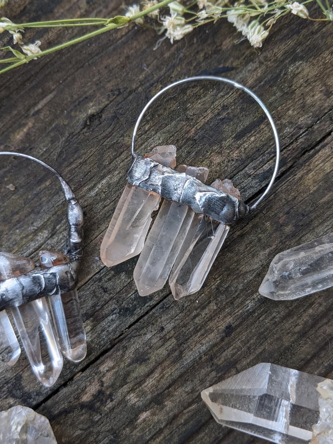 Image of Raw Quartz Trinity Necklace 