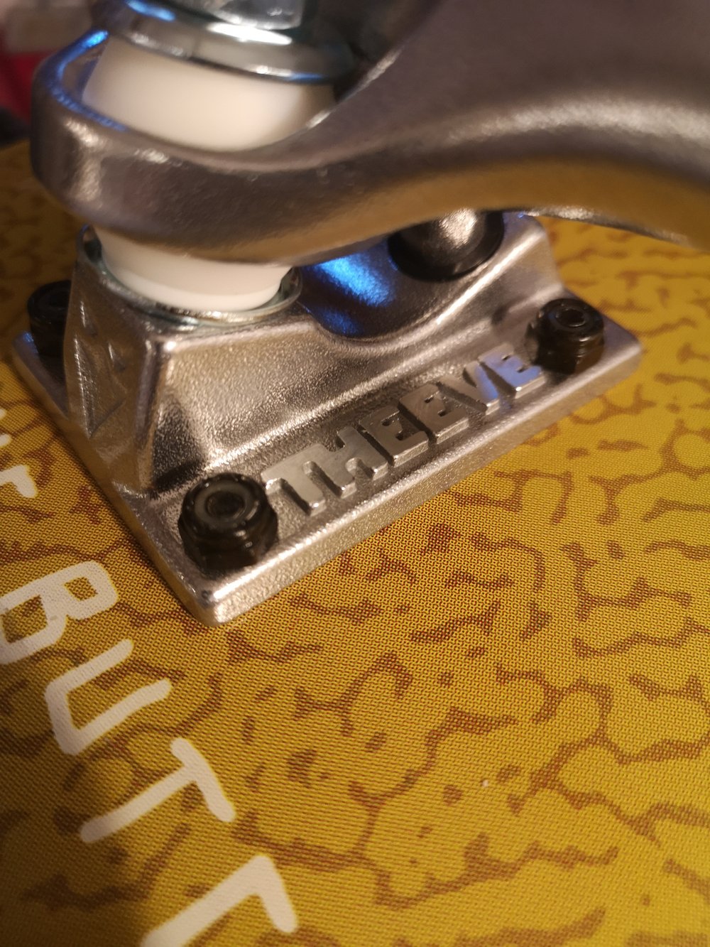 EJES THEEVE TRUCKS CSX V3 RAW ( JUEGO )