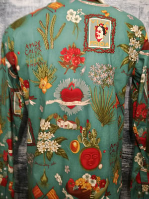 Image of  Viva Frida. A Frida Kahlo shirt.