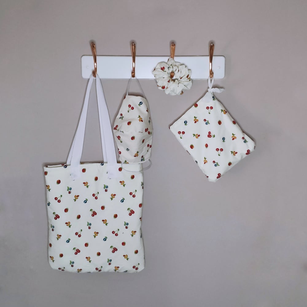 Image of Cherry Bag Set