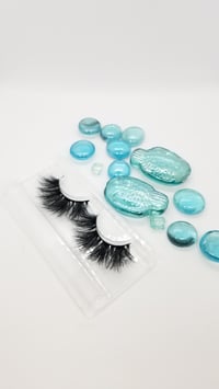 Image 3 of Glam