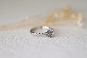 Image of *Made to order* Briliant cut 'Salt and Pepper' diamond ring