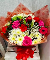The Romantic Bouquet 💐 