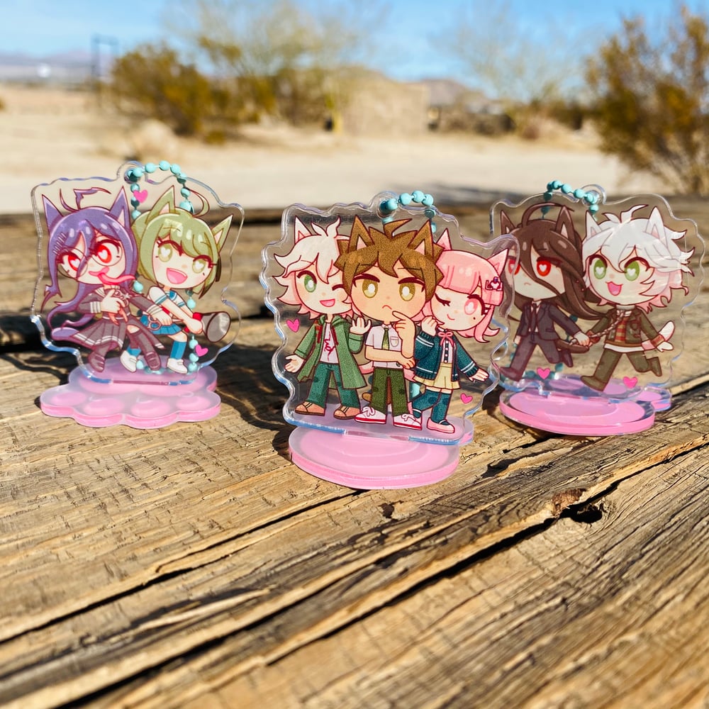 DR: MyanganRonpa Group Charm Standees