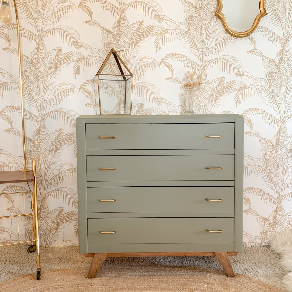 Image of VENDUE/SOLD OUT Commode Gold