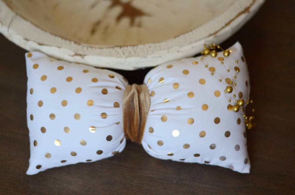 Image of Gold polka dots bow pillow set 