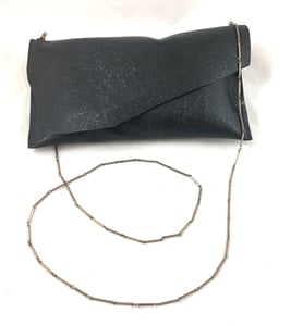 Image of vintage chain pouch (black sting ray)