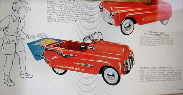 Image of Voiture à pédales vintage avec sa benne mobile de marque Tri-ang