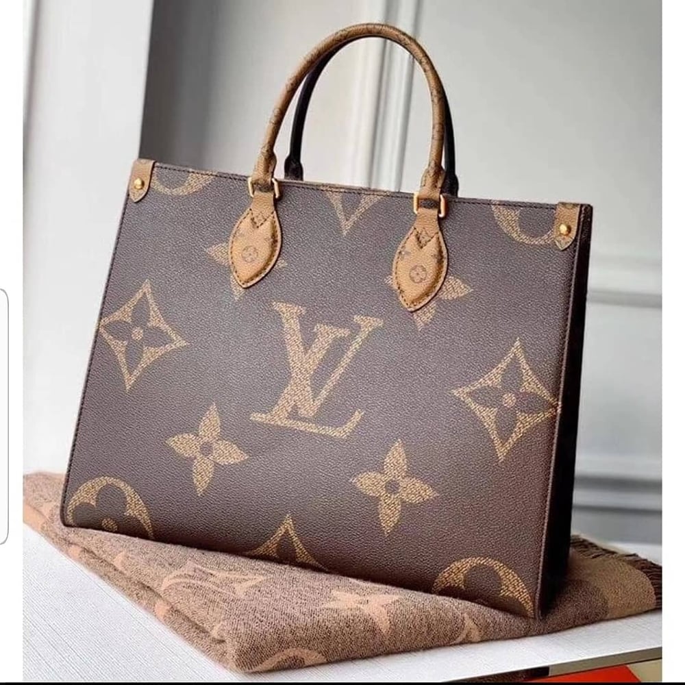 Image of The Large and Medium Tote Premium