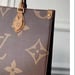 Image of The Large and Medium Tote Premium