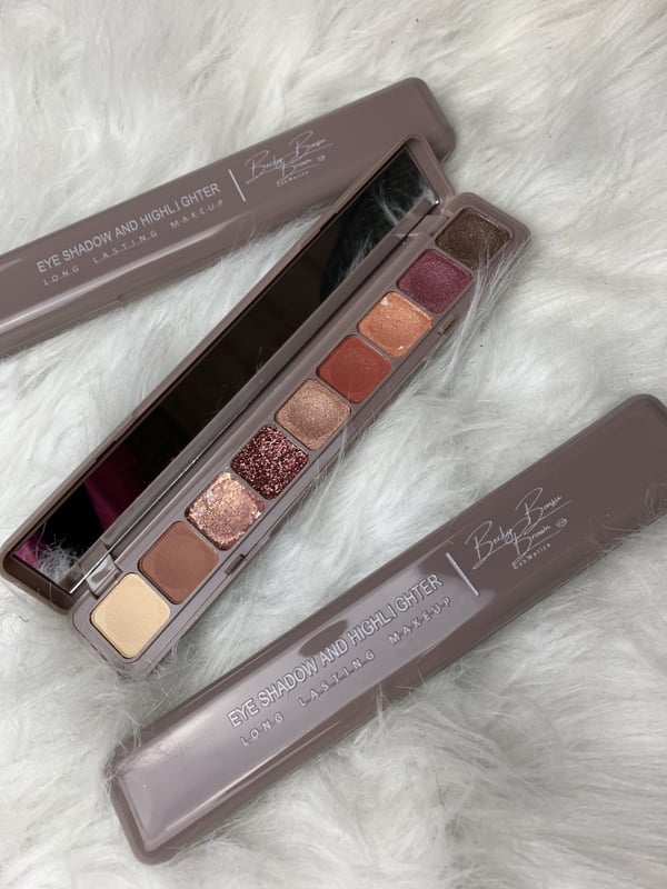 Image of EYE SHADOW AND HIGHLIGHTER 