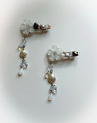 Image 2 of Flower Hairclips