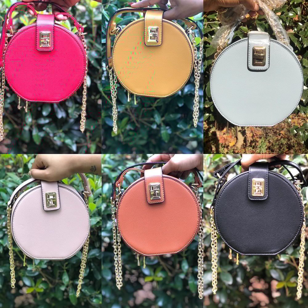 Image of “Well Rounded” Lengthy Lady Bags