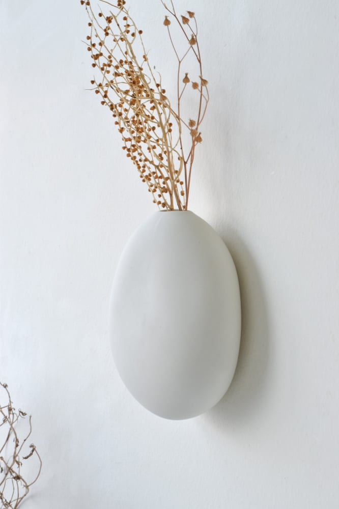 Image of MEDIUM WALL VASE