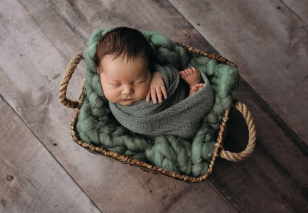 Image of The SIMPLY WRAPPED Newborn Session