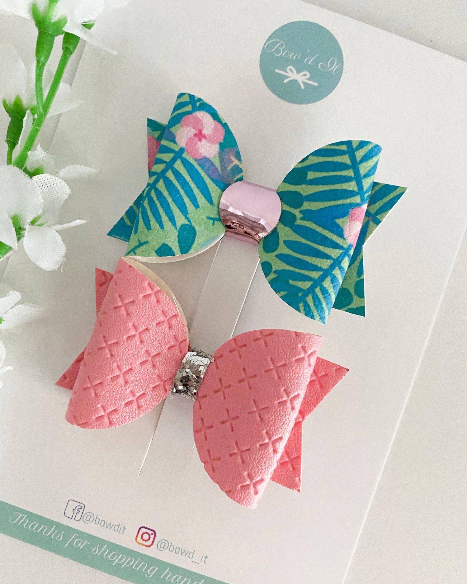 Small Set of Palm Leaves and Pink Bows