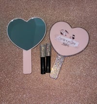Image 1 of Heart makeup mirror