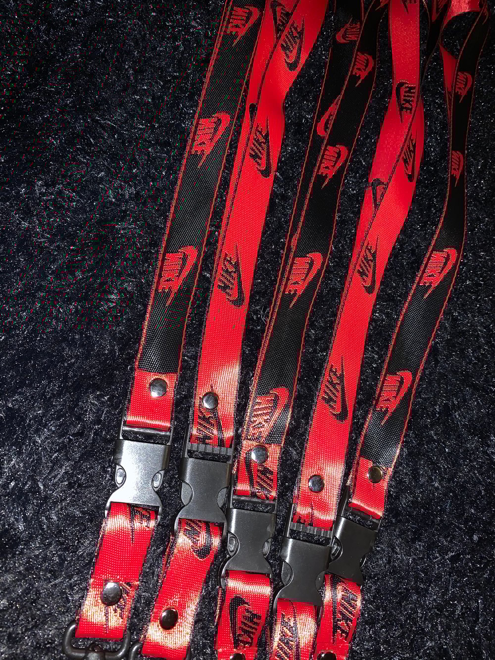 Black and deals red nike lanyard