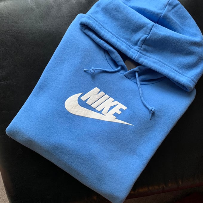 Image of VTG UNC Blue Center Big Logo Hoodie