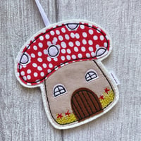 Image 3 of Fairy toadstool house 