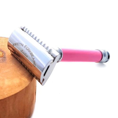 Image of Safety Razor Astrid´s Sword in Pink Color