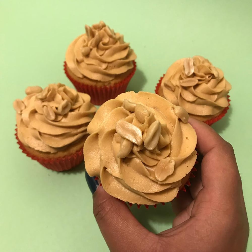 Image of PB & J Sandwich Cupcakes