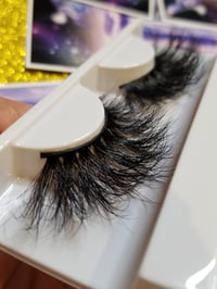Image 4 of Show Stopper Lashes